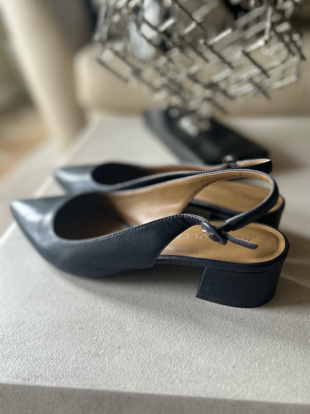 Navy Leather Pointed Toe Slingback Thick 2” Block Heels Size 11 - Picture 3 of 16
